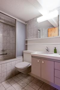 Koupelna v ubytování Hotel Alpfrieden