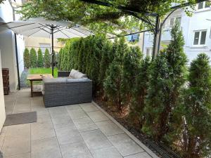 Κήπος έξω από το 3-Zimmer-Wohnung mit Terrasse in zentraler Lage