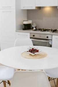 A kitchen or kitchenette at Paradise house - Oasis