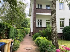 Zahrada ubytování Stilvolle Dachgeschosswohnung in Düsternbrook