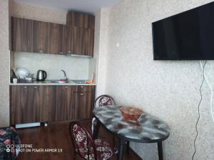 Η κουζίνα ή μικρή κουζίνα στο Студио под наем Елина 31