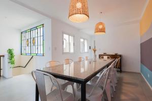 Et opholdsområde på MOT Thames 'C' - 4 Bd Pool & BBQ