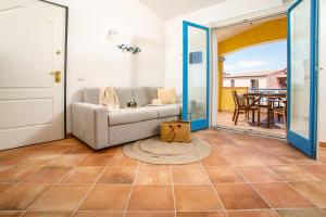 Χώρος καθιστικού στο LEONE FLAT VII & Private Terrace with SEA VIEW