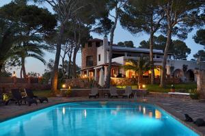 Bazén v ubytování Villa Colina Ibiza nebo v jeho okolí