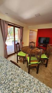 Et tv og/eller underholdning på Amanecer en los colorados