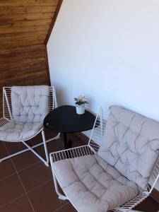 Posedenie v ubytovaní Szőlőskert Studio Apartman Ábrahámhegy