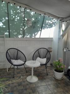Balkón nebo terasa v ubytování Apartmani Nis