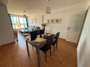 Kép Apto. Trafalgar, playa de la Cachucha. WiFi, A/C szállásáról Puerto Realban a galériában