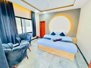 Postel nebo postele na pokoji v ubytování Travelers choice resort Sharda