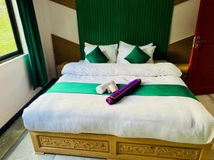 Postel nebo postele na pokoji v ubytování Travelers choice resort Sharda