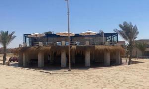Fotografie z fotogalerie ubytování Sea view chalet in Santa Monica with pool and garden v destinaci Mersa Matruh