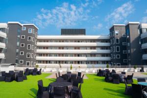 Tòa nhà nơi khách sạn tọa lạc