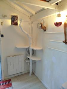 Gallery image of La Salamandre, studio cosy au bord de l'eau in Bellerive-sur-Allier +1 photo