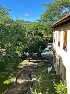 ein Blick vom Balkon eines Hauses in der Unterkunft Flat - Condomínio Brisa da Serra - Gravatá in Gravatá