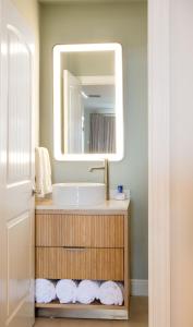 Ein Badezimmer in der Unterkunft Bayside Villas by Islander Resort