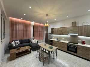 Η κουζίνα ή μικρή κουζίνα στο Moraitika Village Apartment
