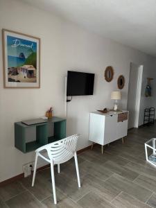 TV o dispositivi per l'intrattenimento presso Kay Louisette