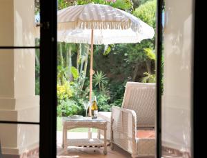 Κήπος έξω από το Arqueros Luxury Apartment - Private Garden & Pool