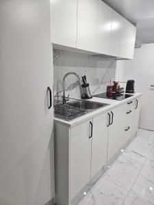 Dapur atau dapur kecil di New and cute one bedroom flat +10 gambar