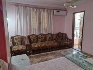 A seating area at شقة مميزة جدا في قلب العاصمة قريبة من جميع الأماكن والخدمات