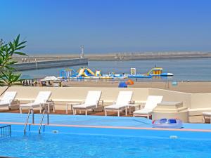 Bazén v ubytovaní Irago Resort & Convention Hotel alebo v jeho blízkosti