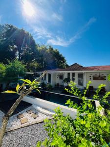 Κήπος έξω από το Nyaman Villa +30 φωτογραφίες