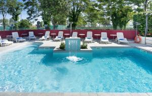 The swimming pool at or close to Hotel Bikini