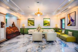 Afbeelding uit fotogalerij van Crystal Holiday Ha Long Hotel in Ha Long