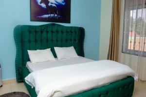 Imagen de la galería de BRB HOMES-1BR in Bukoto with Fast Wi- Fi and Work-friendly, en Kampala