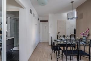 Kuchyňa alebo kuchynka v ubytovaní Premium Buda Castle Apartment