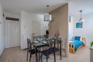 Kuchyňa alebo kuchynka v ubytovaní Premium Buda Castle Apartment