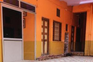 马图拉Mathura Hotel Laxmi Bhawan Dharamshala Near Dwarkadhish Temple & Saryu River -Fully Air Conditioning -Free Wi-Fi -Restaurant -Parking -Room Service -Best Hotel In Mathura的相册照片