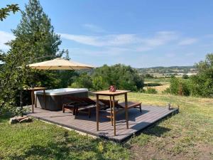 Loodusmaastik villa lähedal