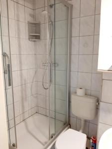 Ένα μπάνιο στο 4RELAX - Praktisch und bequem, 4 Betten, zwei Zimmer +33 φωτογραφίες