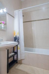 Koupelna v ubytování Sabinar playa Roquetas de Mar