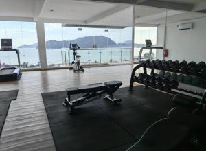 Fitnesscentret og/eller fitnessfaciliteterne på Simfoni Hillview Premium Homestay 04