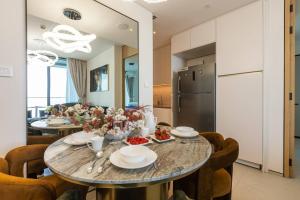 Foto dalla galleria di Elegant 2BR Apt Address Beach Resort a Dubai