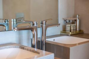 Foto dalla galleria di Elegant 2BR Apt Address Beach Resort a Dubai