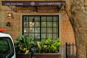 Το κτήριο όπου στεγάζεται  η παραθεριστική κατοικία