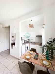 Η κουζίνα ή μικρή κουζίνα στο T2 JUNGLE TROIS ILETS Ref MEA303