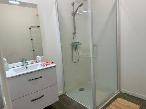 Kúpeľňa v ubytovaní Appartement standing Vue panoramique sur Nantes