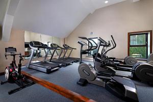 Spordikeskus ja/või sportimisvõimalused majutusasutuses Oranmore Lodge Hotel Conference And Leisure Centre Galway