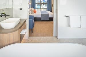 Postel nebo postele na pokoji v ubytování Best Western Cambridge Hotel Kununurra