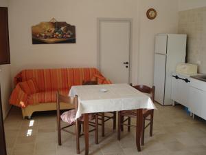 A kitchen or kitchenette at Trullo Salamina Még 22 kép