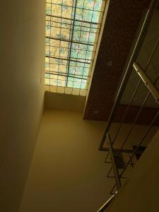 木尔坦Relaxing Balcony Retreat in a Calm Neighborhood with Self Check In的相册照片