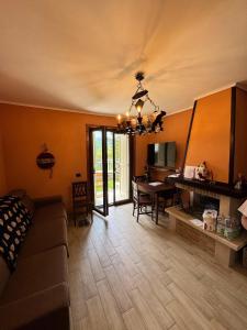 Χώρος καθιστικού στο Stef House +6 φωτογραφίες
