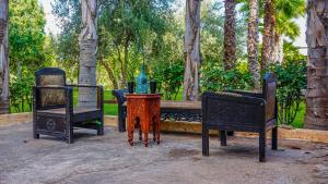 En have udenfor Villa Palmyra, 8 suites et piscine chauffée