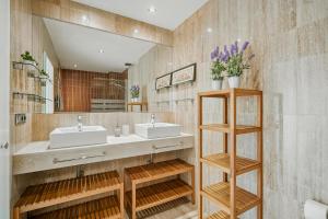 Kúpeľňa v ubytovaní Casa Vejer en alto + 37 fotografií