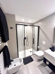 Koupelna v ubytování Marisabella Suite Spa 4 + 11 fotografií