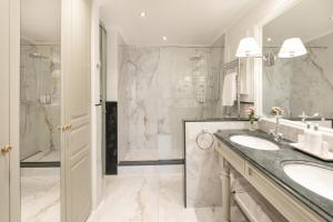 Koupelna v ubytování Hotel El Palace Barcelona